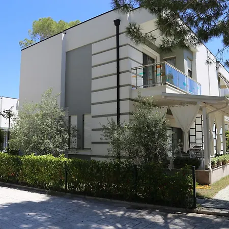 Artino Villa Durres